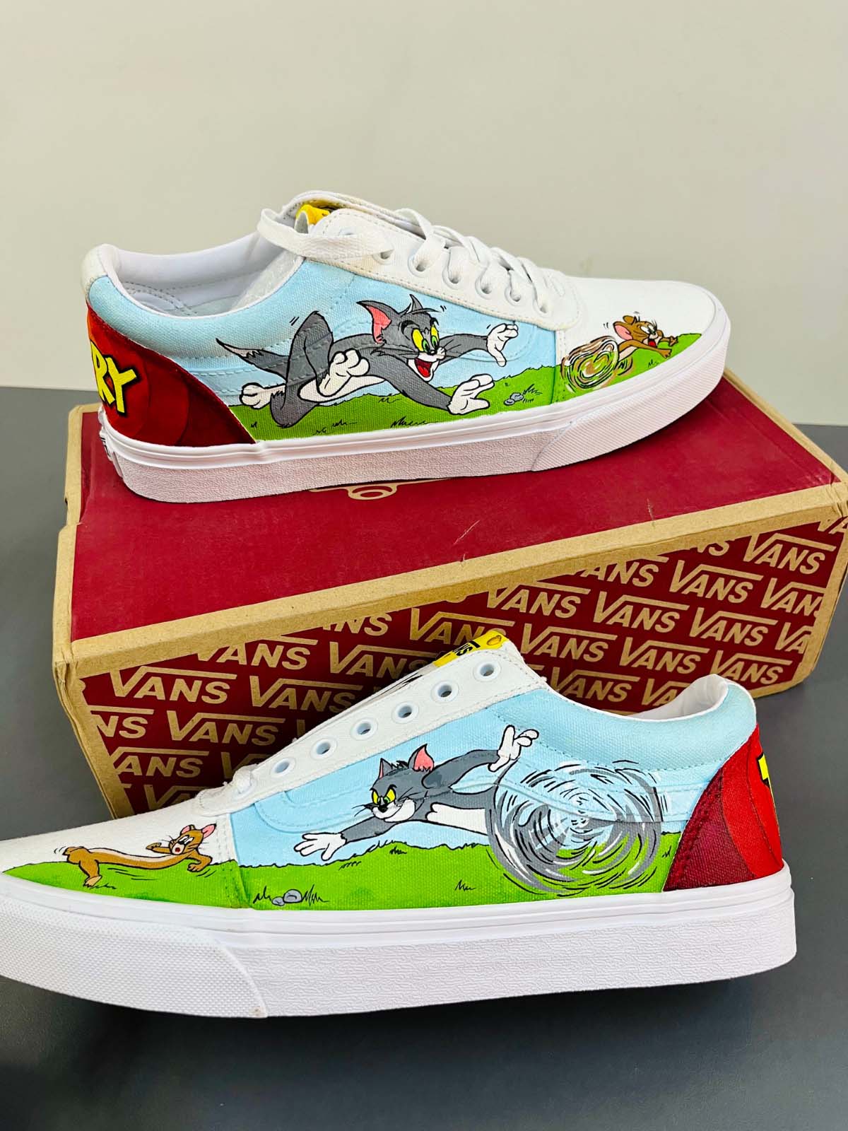 Tom & Jerry Custom Vans